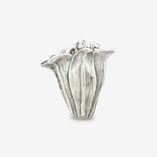 Load image into Gallery viewer, Casa Blanca Lily charm