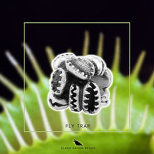 Load image into Gallery viewer, Venus Flytrap Charm