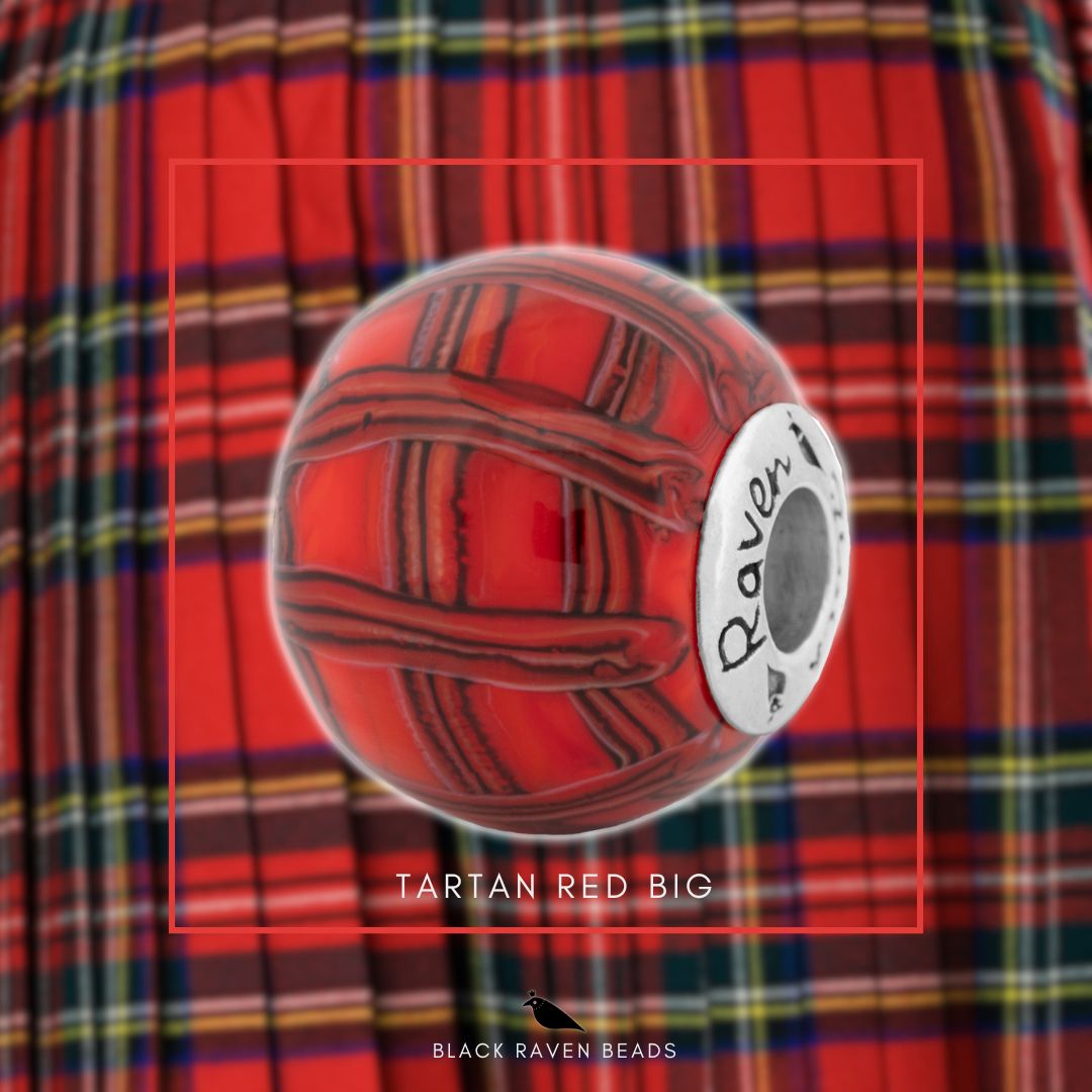 Tartan Red – Large Focal Glass Bead
