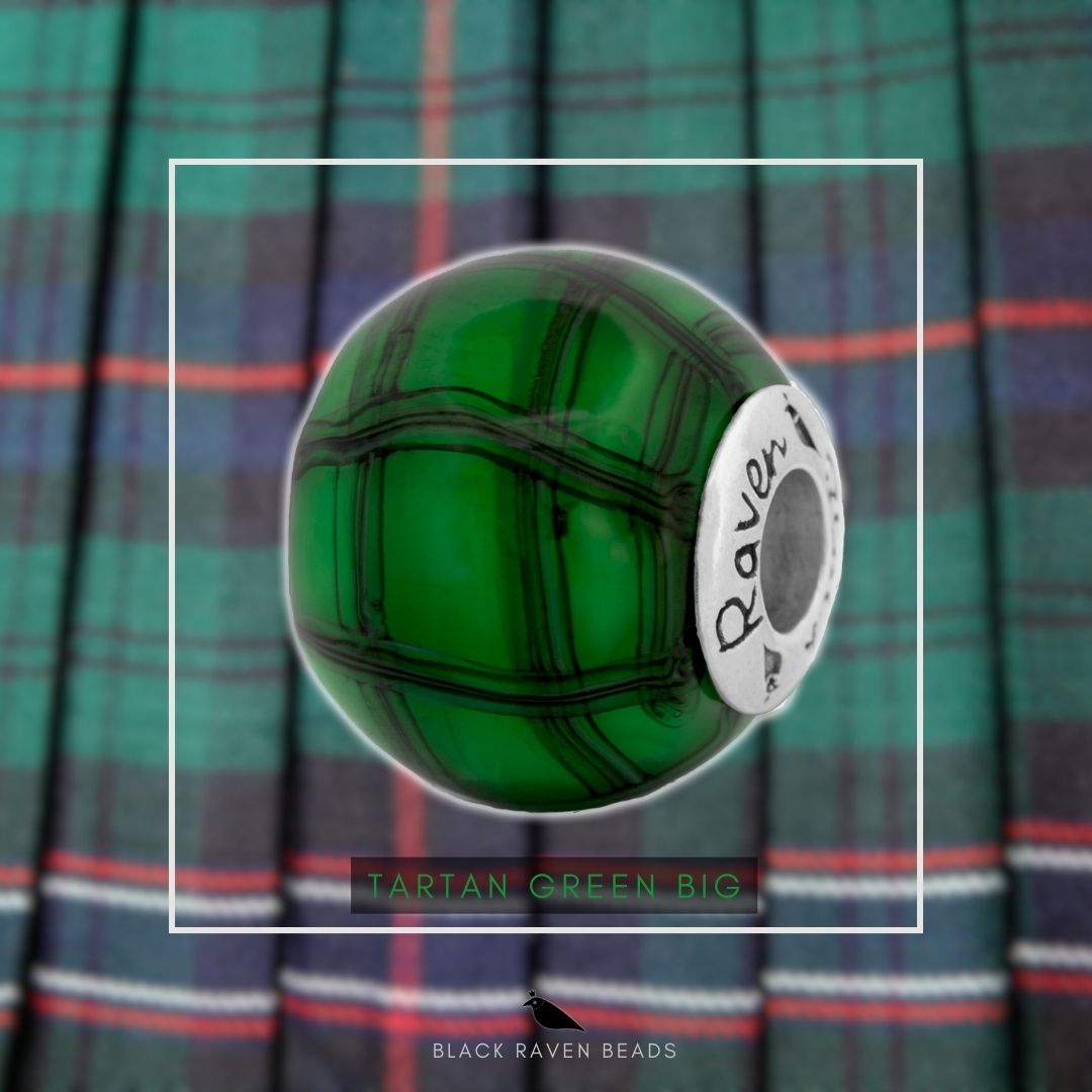 Tartan Green – Large Focal Glass Bead