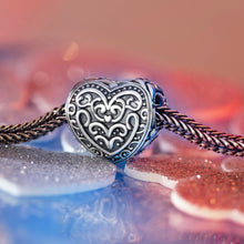 Load image into Gallery viewer, Filigree Heart