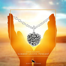 Load image into Gallery viewer, Leaf pendant
