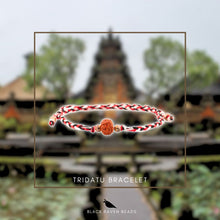 Load image into Gallery viewer, Tridatu Bracelet with Rudraksha Seed