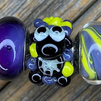 Viola/Poison Mix With Spider Web