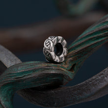 Load image into Gallery viewer, Celtic ornament Stopper