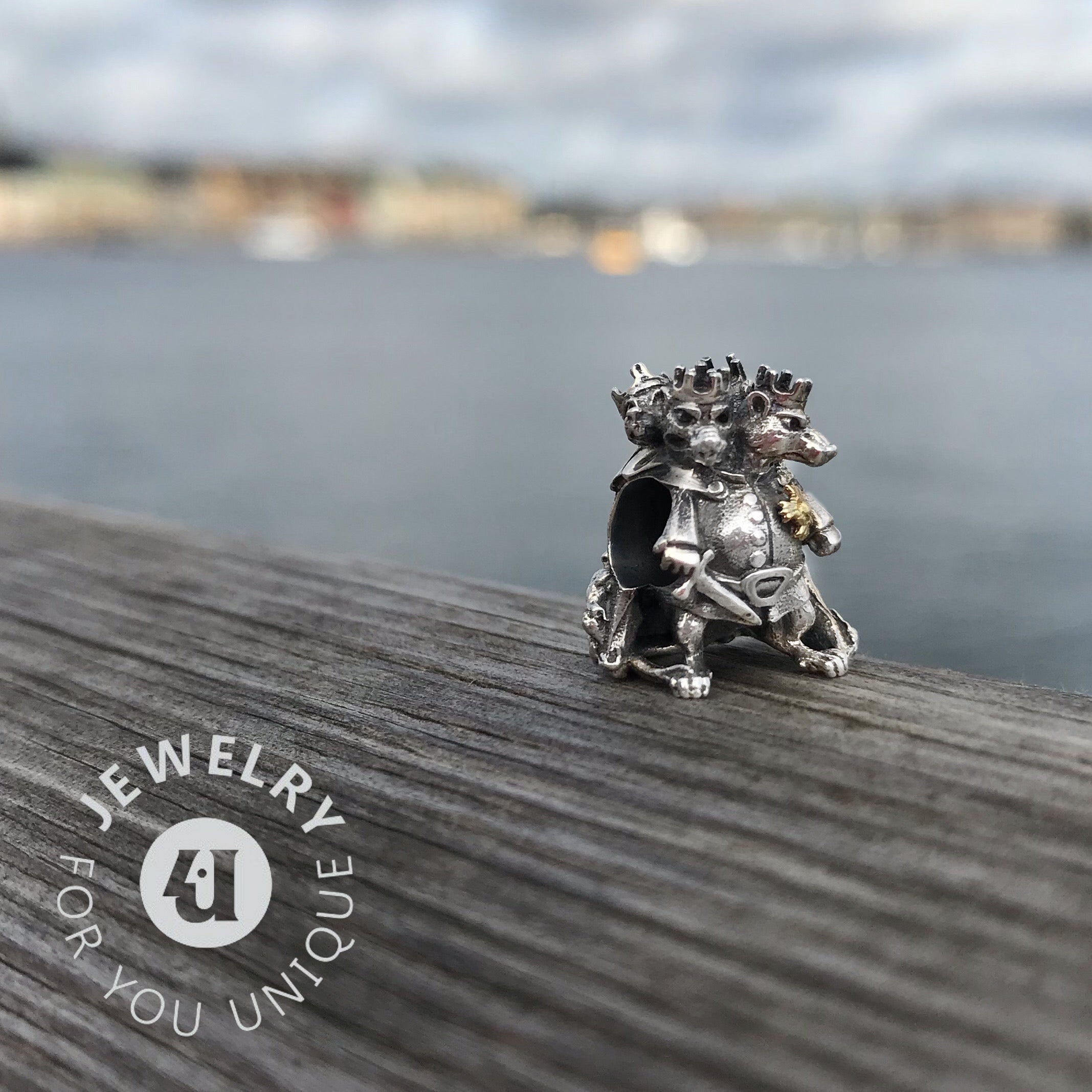 "Mouse King" with gold medal