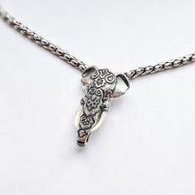 Load image into Gallery viewer, Indian Elephant with tusks and black diamonds