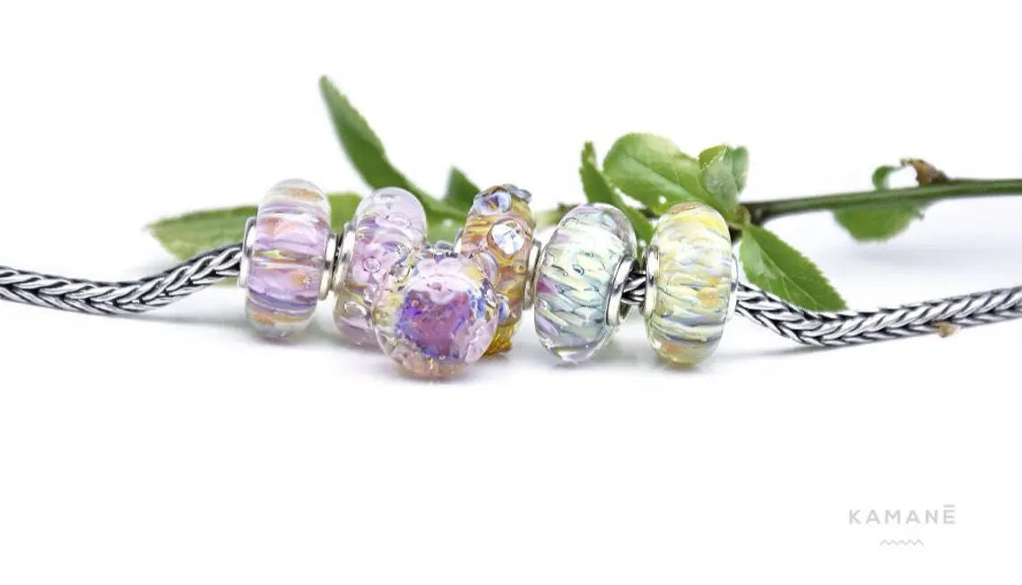 Five Flowers And Seven Crystals