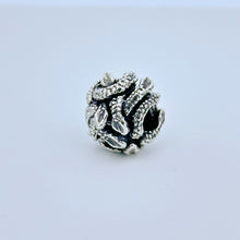 Load image into Gallery viewer, Medusa