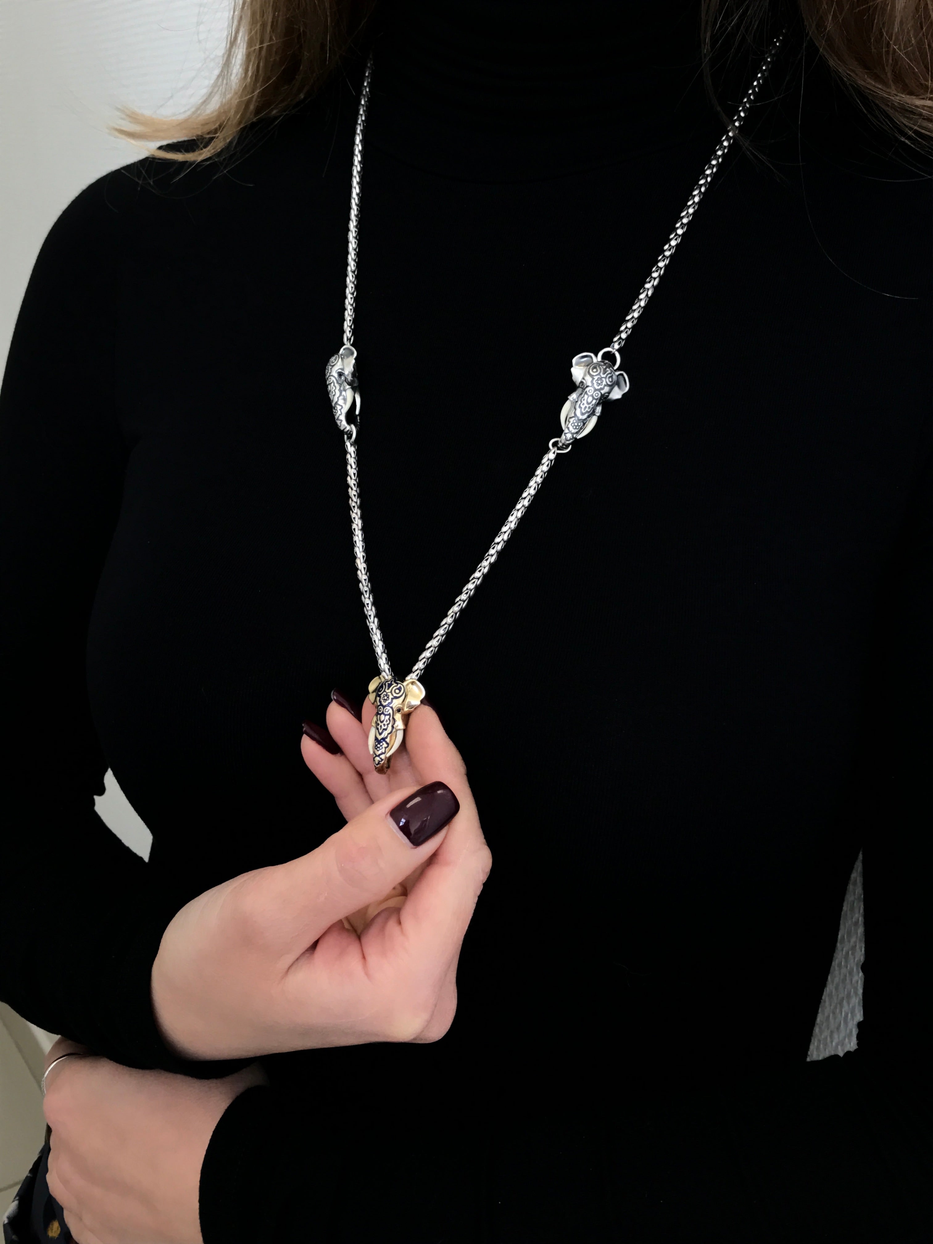 Indian Elephant with tusks and black diamonds