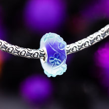 Load image into Gallery viewer, Icy Blue Flowertwig Frost