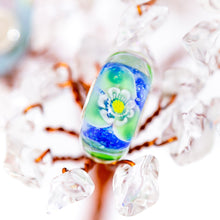 Load image into Gallery viewer, Ocean Pondflower