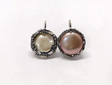 Load image into Gallery viewer, Secret Garden Pearl Pendant