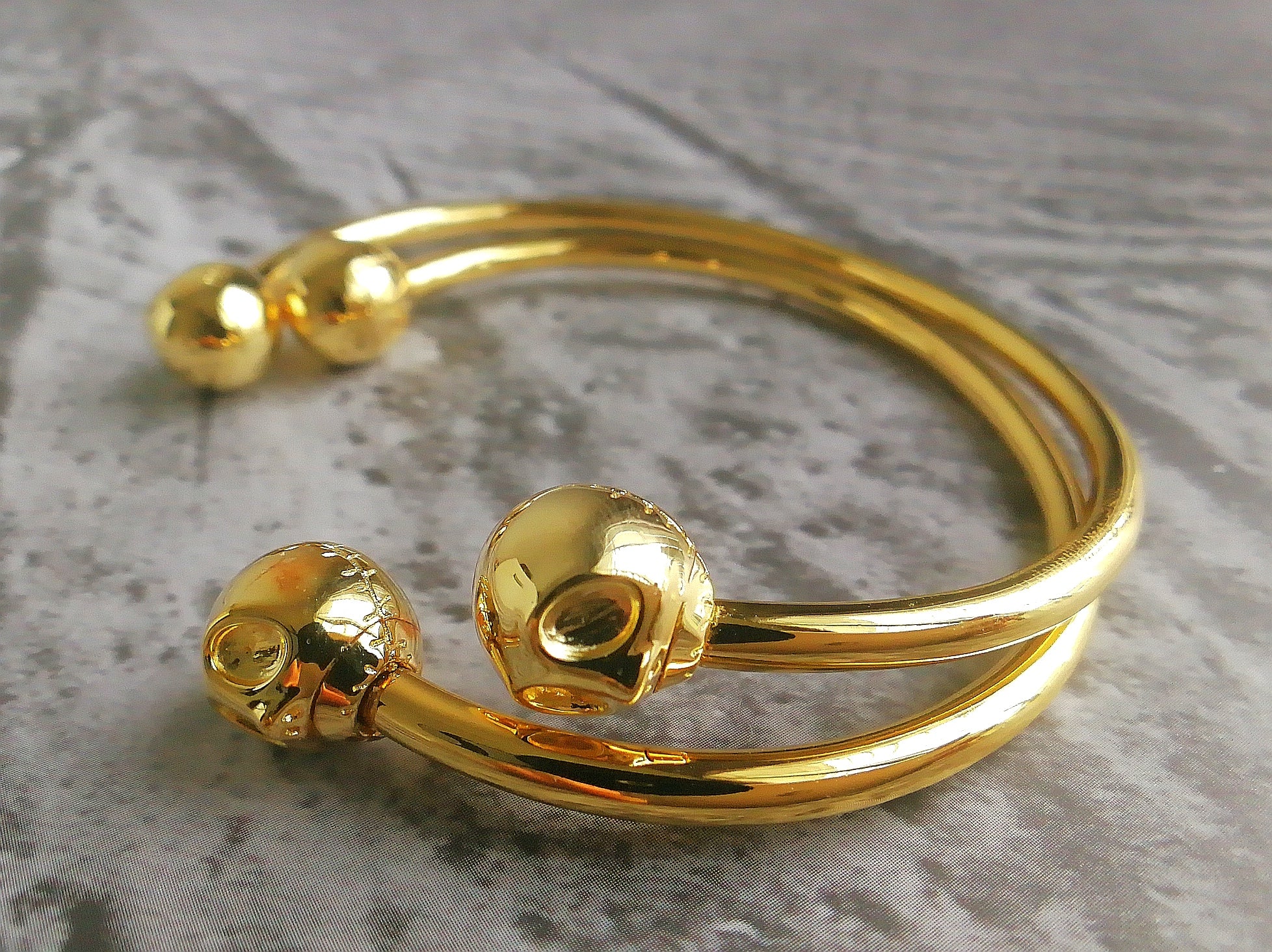 Skull Bangle Spark