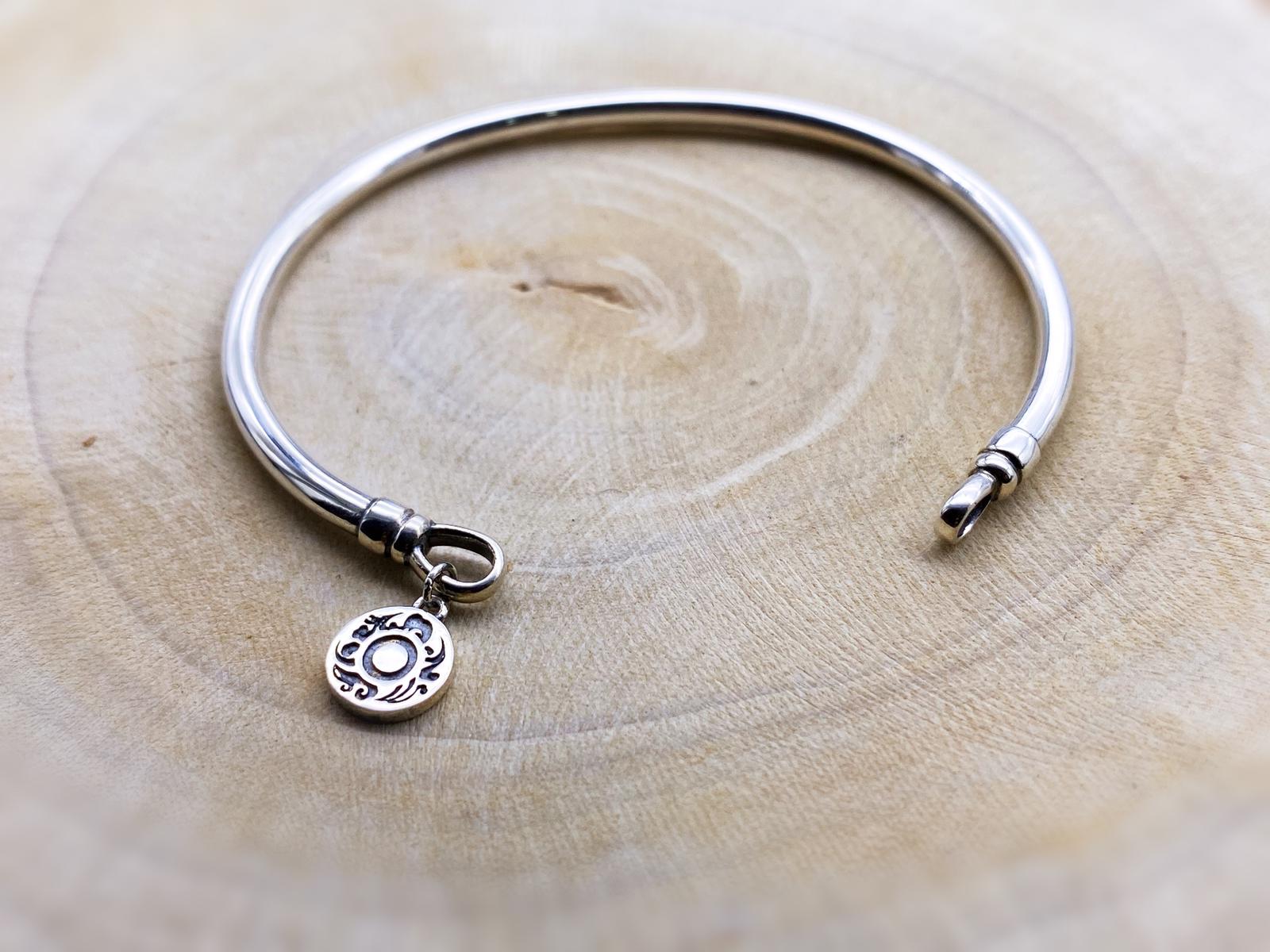 Smooth Alternate Bangle