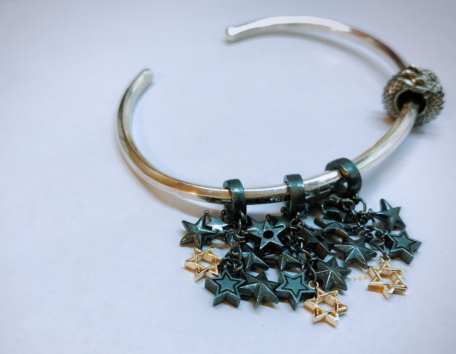 Superimposed Stars Dangle