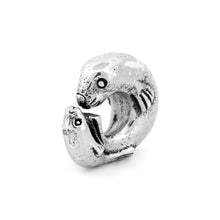 Load image into Gallery viewer, Seal Love
