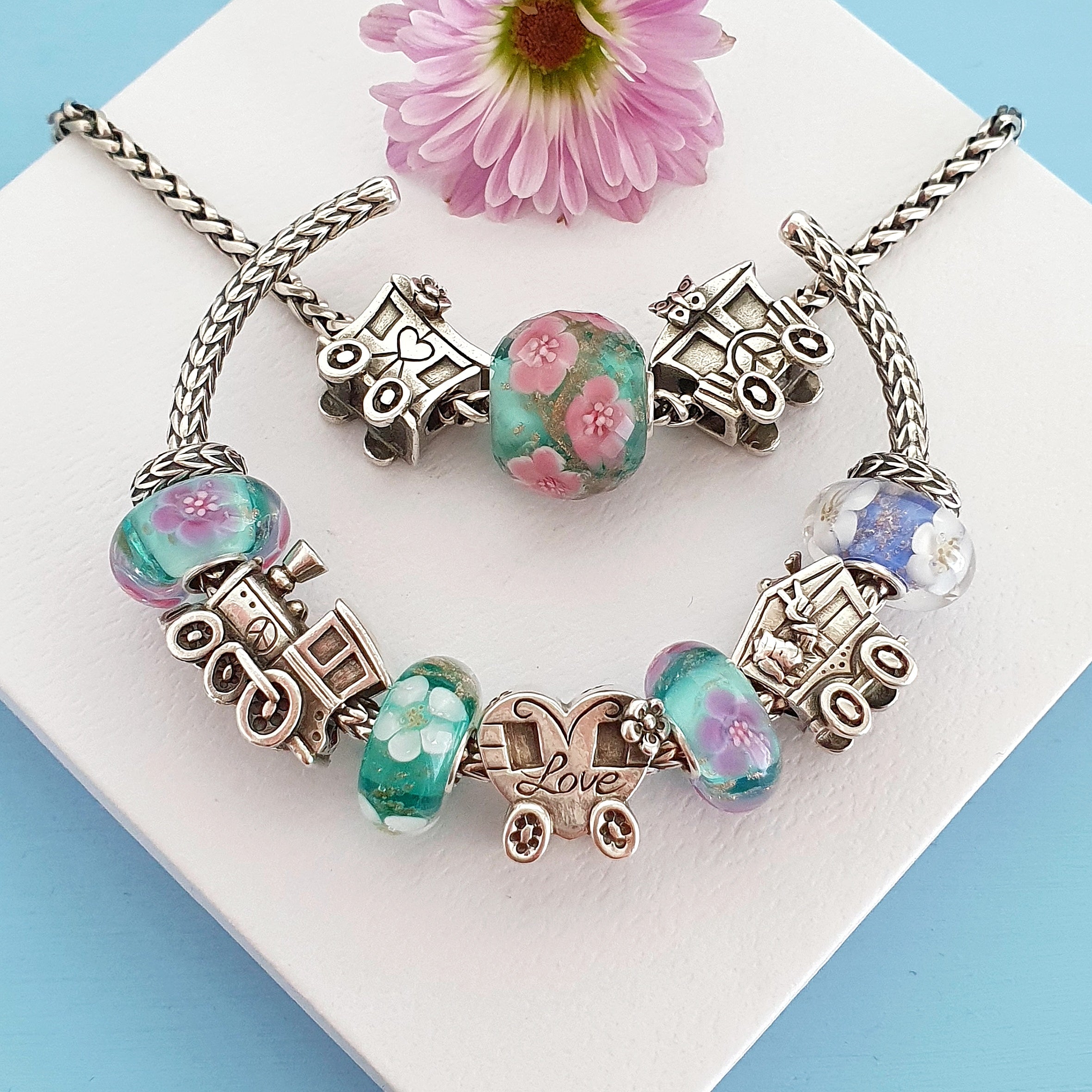 Love and Peace Design