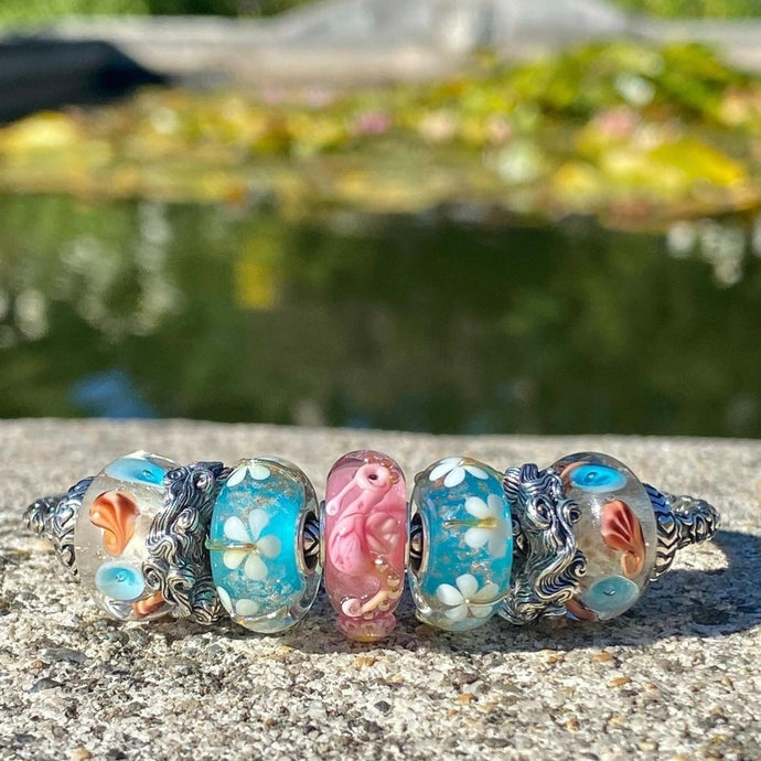 Happy Seahorse Design