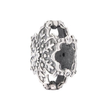 Load image into Gallery viewer, Snowflake Empress
