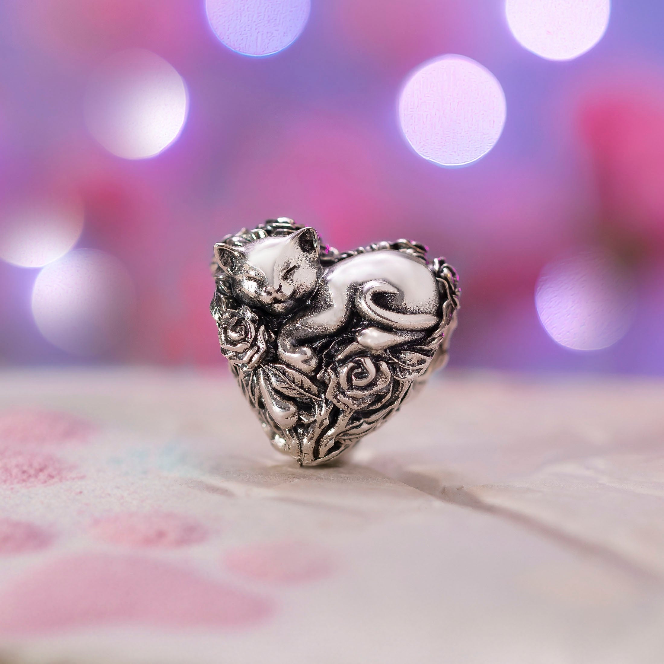 Love Grows in Secret - Sleek Heart