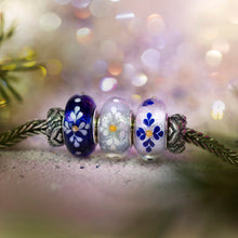 Load image into Gallery viewer, Snowlace Petals
