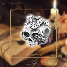 Load image into Gallery viewer, Skull Candle
