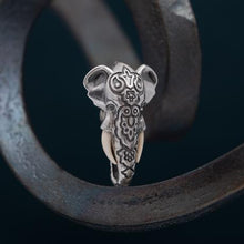 Load image into Gallery viewer, Indian Elephant with tusks and black diamonds
