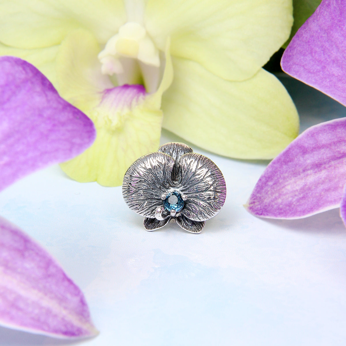 Blue Topaz Orchid Stopper