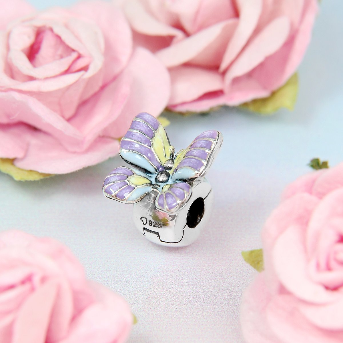 Butterfly Clip Lock