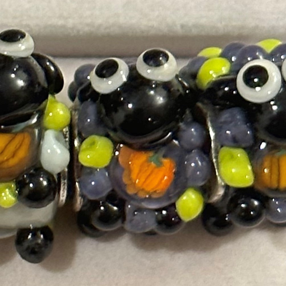 Viola/Poison Mix With Pumpkin