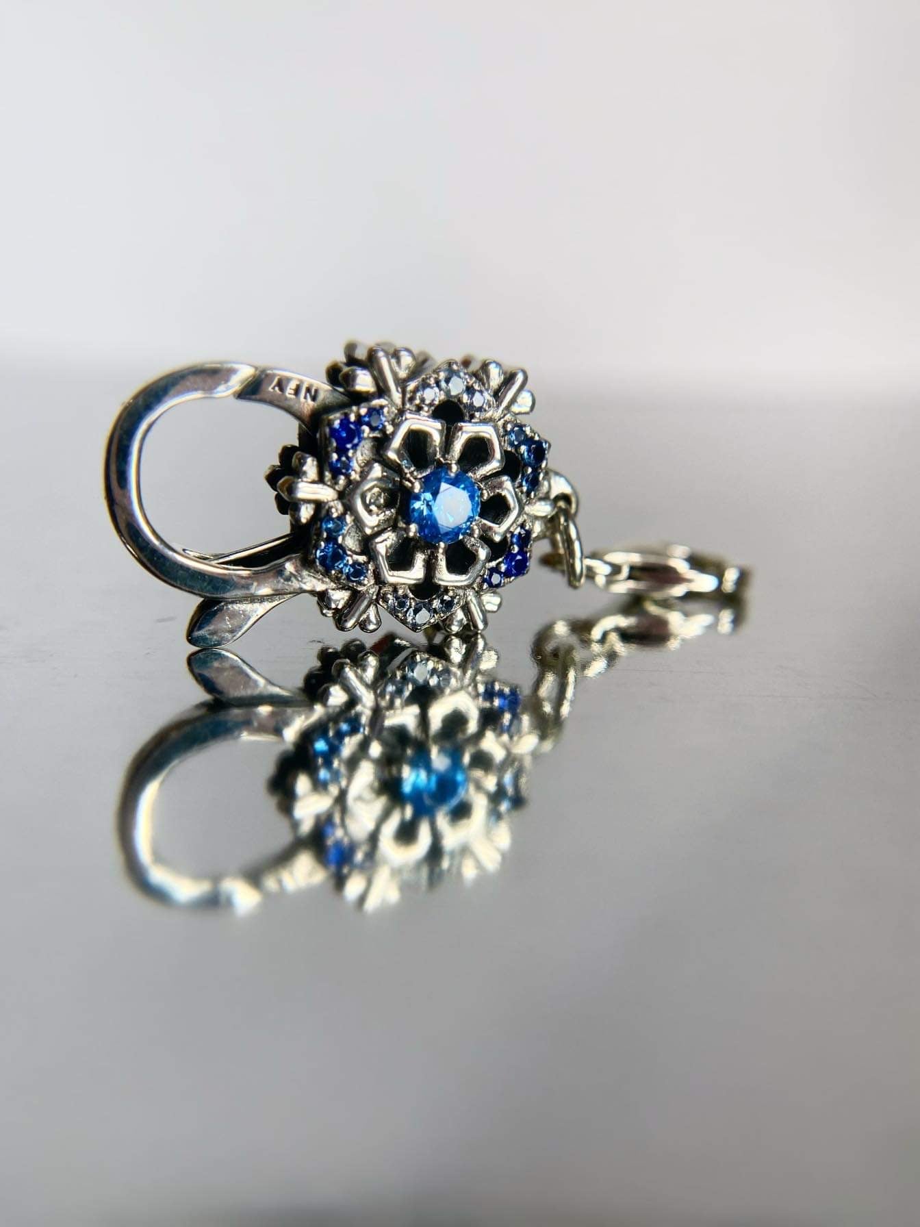 Frosty Snowflakes Lock