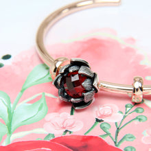 Load image into Gallery viewer, Lotus Garnet Stopper Charm
