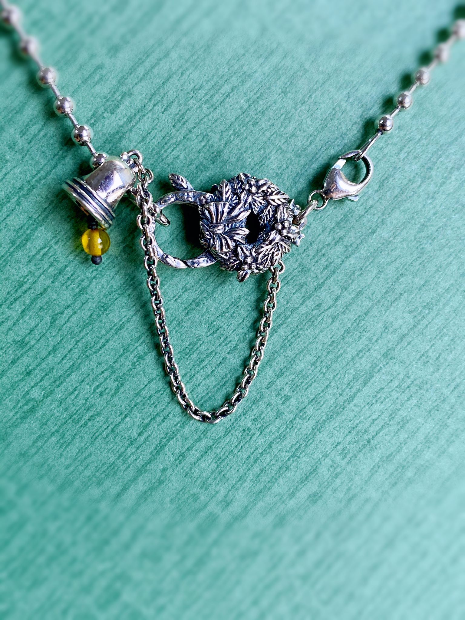 Jingle Bell Wreath Lock