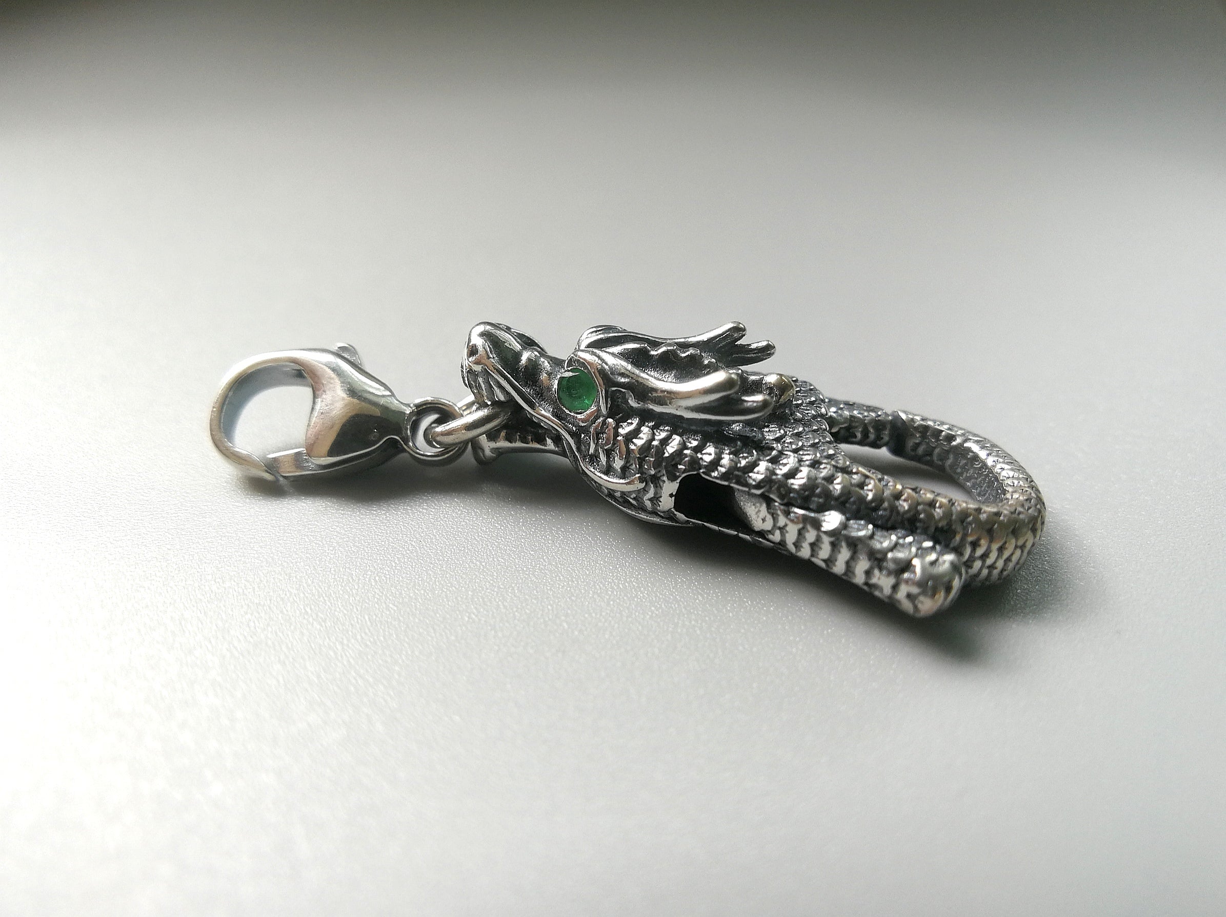Naga Lock Emerald