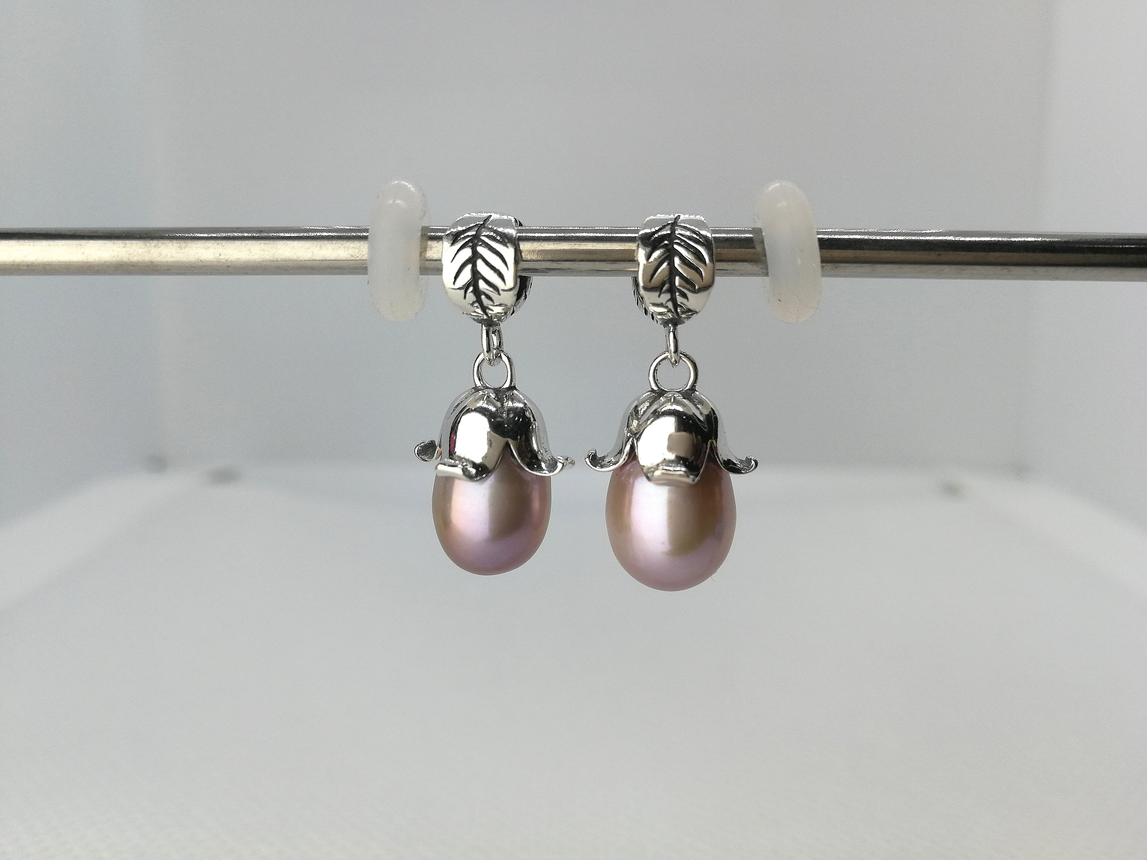 Pearl Dangle