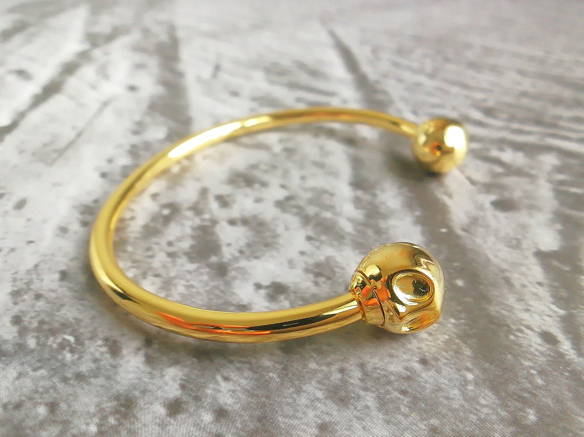 Skull Bangle Spark