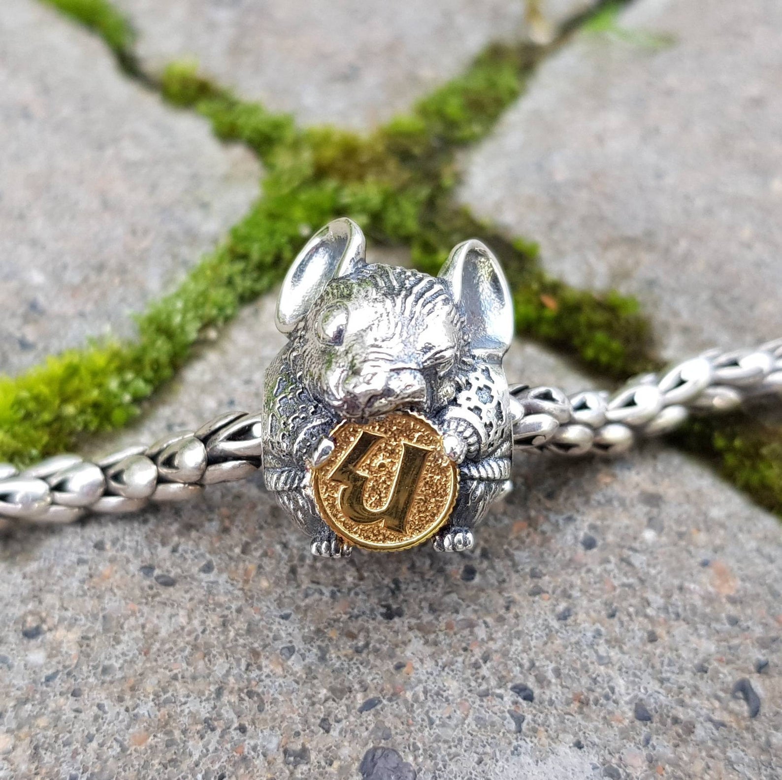 "Lucky Mouse" with goldplated coin