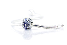 Load image into Gallery viewer, Celtic Mystic Knot – Purple Bead
